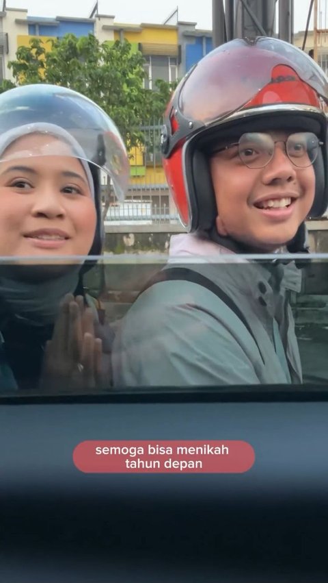 Viral Momen Dua Sejoli Disapa Ridwan Kamil di Lampu Merah, Minta Didoakan Menikah Tahun Depan