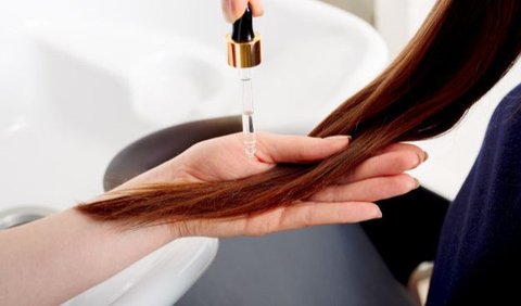 <b>Apa Perbedaan Hair Vitamin dengan Produk Hair Care Lainnya?</b>