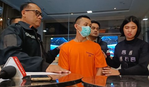 Terkait video ini, penasihat hukum Putu Satria Ananta Rustika, Tumbur Aritonang membenarkan kodisi korban dibantu rekannya dalam rekaman tersebut.