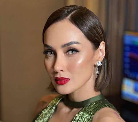 Makin Tua Makin Cantik, ini Deretan Foto Sara Wijayanto yang Kini Menginjak Usia 45 Tahun