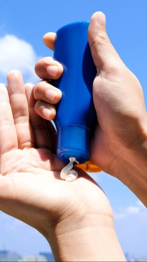 2. Pilih Physical Sunscreen Jika Kulit Kering dan Sensitif<br>
