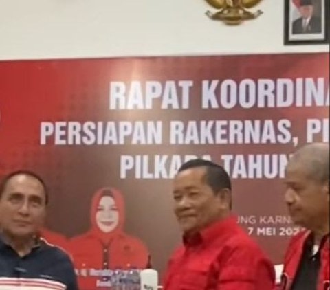 Hasto Ungkap Alasan Foto Jokowi Dicopot di Sejumlah Kantor DPP PDIP