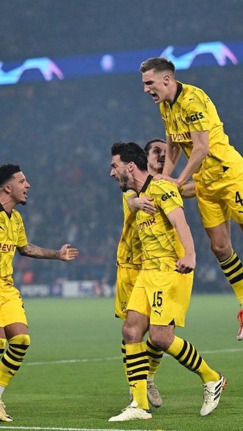 Gol tunggal kemenangan Dortmund di markas PSG kali ini tercipta di awal babak kedua, lewat sundulan Mats Hummels yang berhasil memanfaatkan sebuah skema sepak pojok. Foto: AFP