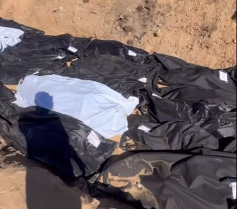 Kuburan Massal di RS Al-Shifa Gaza Palestina Kembali Ditemukan, Isinya 62 Mayat Anak & Wanita Korban Israel