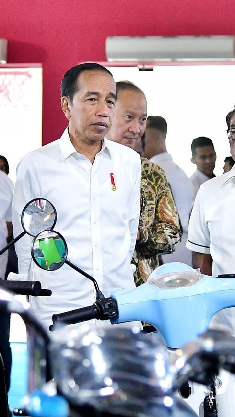 Respons Santai Jokowi Soal Fotonya Menghilang di Ruang Rakor PDIP Sumut