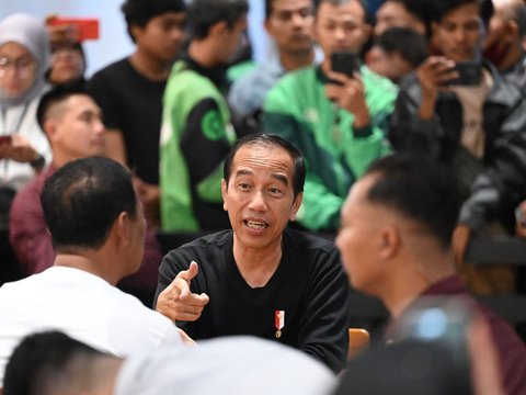 Jokowi's Relaxed Response Regarding His Disappearing Photo in the PDIP Sumut Coordination Room