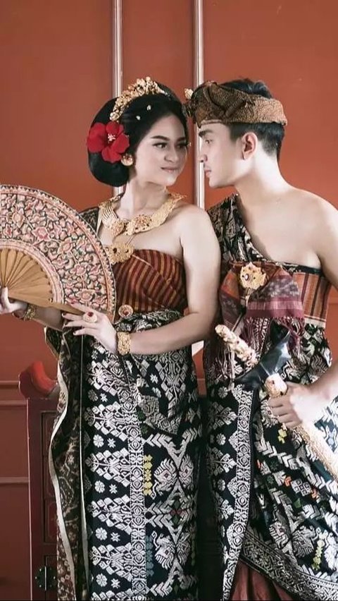 Lutfi Agizal dan Nadya Indry melakukan sesi pemotretan untuk prewedding mengusung adat Bali.