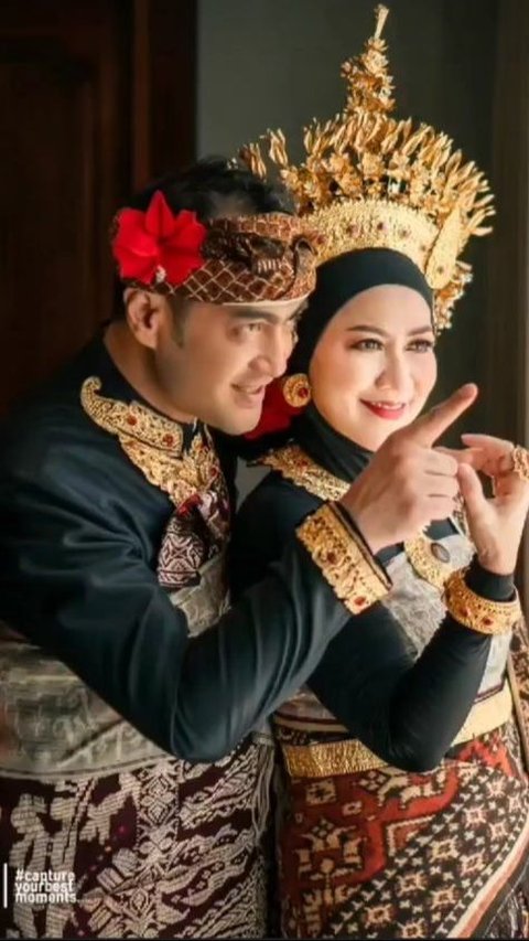 Venna Melinda dan Ferry Irawan melakukan foto prewedding yang dilakukan di Bali. Meski kini telah cerai.