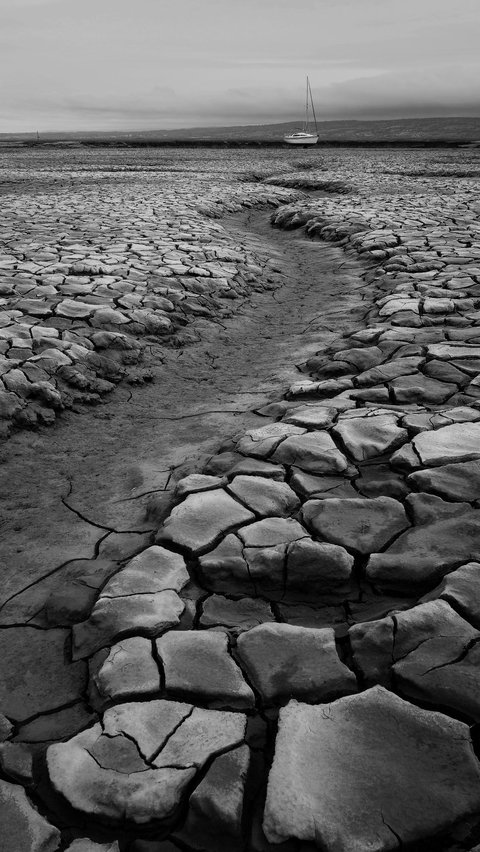 One of the Signs of the Apocalypse is the Drying up of the Euphrates River, in 2040 it is feared to Dry up Completely, Why?