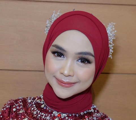 10 Portraits of Ria Ricis as a Minang bride after being divorced, her appearance immediately garnered attention