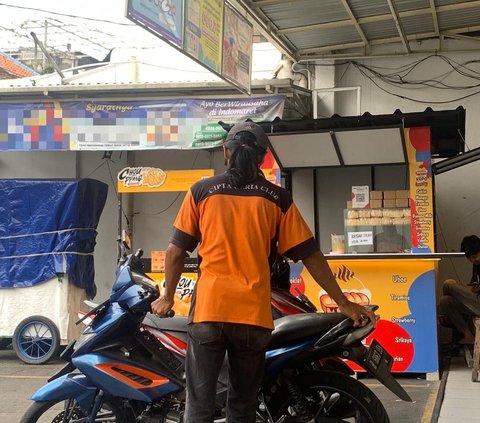 Blak-blakan Juru Parkir Mini Market soal Setoran dan Campur Tangan Pemilik Tanah