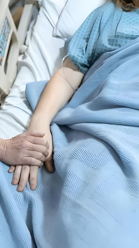 Tragic Ending of Grandpa and Grandma's Love Story Due to Inability to Pay Hospital Fees