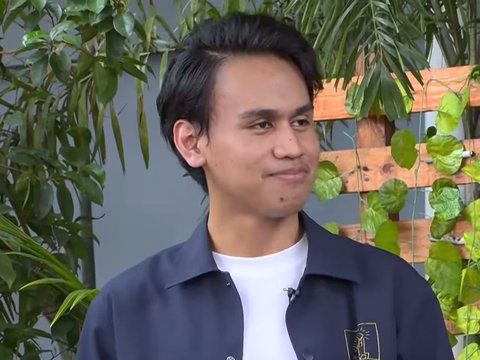 Ikut Jejak Sang Ayah, Hugo Putra Ian Kasela Hobi Bernyanyi Sejak dari Kecil Sampai Cover Lagu Noah