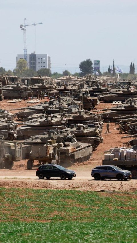 Militer Israel merebut Rafah, yang merupakan perbatasan antara Gaza dan Mesir, pada Selasa setelah meluncurkan serangan udara semalaman. 