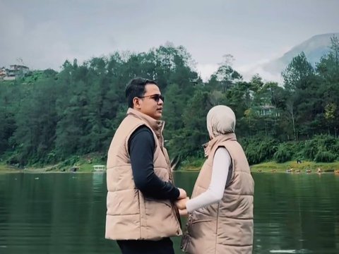 Momen Bahagia Nadya Mustika Traveling Bersama Suami dan Anaknya, Baby Bump Makin Terlihat