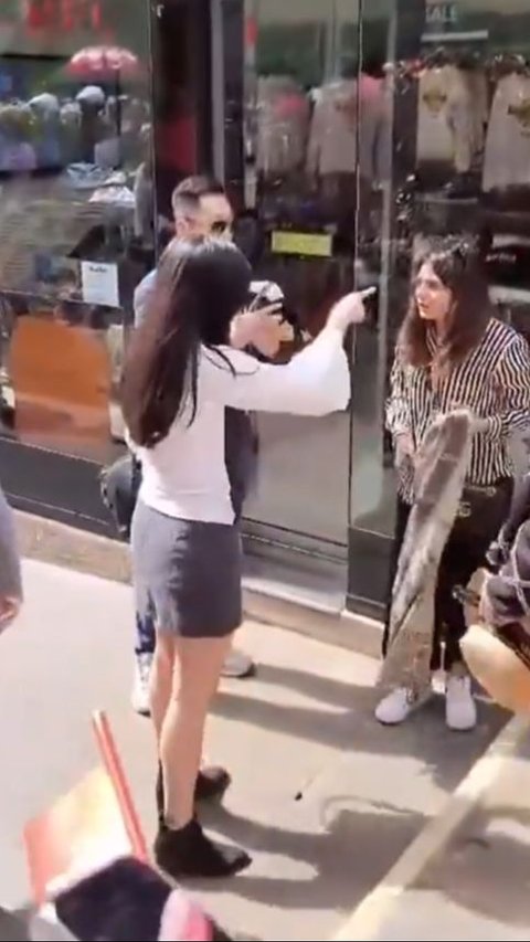 Viral Action of Indonesian Woman Capturing a Pickpocket in Italy Almost Leading to a Fight