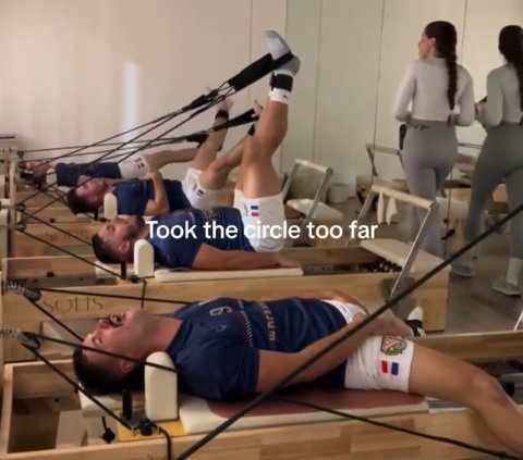 Funny Response from Football Players Training Pilates, Their Legs Tremble