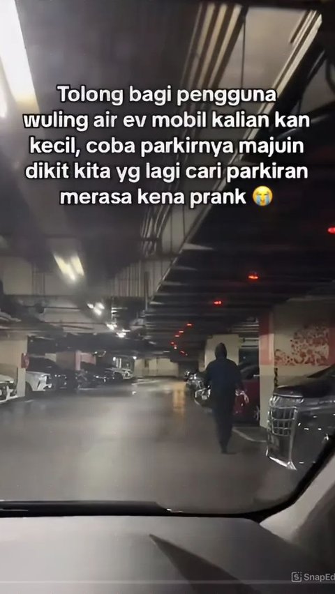 Selalu berhasil membuat emosi terpancing, Wuling Air ev memang suka bermain prank saat berada di parkiran