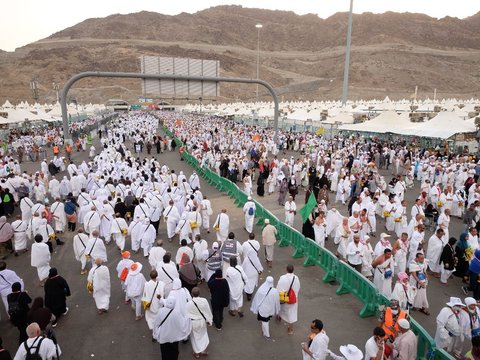 Preparation for Overnight Stay of Hajj Pilgrims in Muzdalifah, Normal and Murur Schemes
