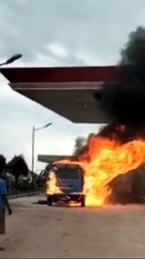 Jangan Diabaikan 5 Penyebab Mobil Terbakar saat Mengisi Bensin di SPBU