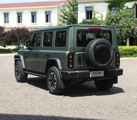 SUV China ini menggabungkan elemen dari Hardtop, Jeep, dan Land Rover.