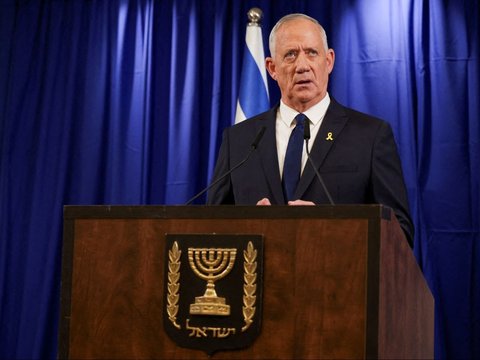 FOTO: Momen Benny Gantz, Menteri Perang Israel Tertunduk Usai Umumkan Mundur dari Kabinet Pemerintahan Benjamin Netanyahu