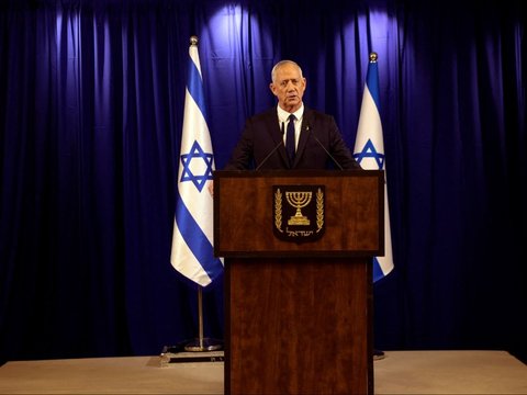 FOTO: Momen Benny Gantz, Menteri Perang Israel Tertunduk Usai Umumkan Mundur dari Kabinet Pemerintahan Benjamin Netanyahu