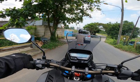 Menurut Wahyu Budhi, memanaskan mesin motor dalam waktu yang lama tidak akan menyebabkan kerusakan pada mesin motor