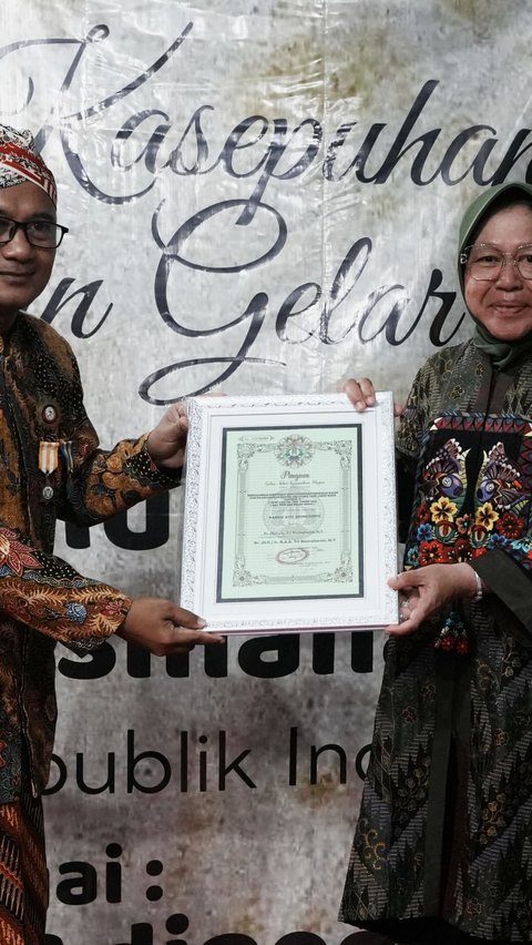 Mensos Risma Harap Generasi Muda Meneladani Semangat Leluhur Tanah 'Perdikan'