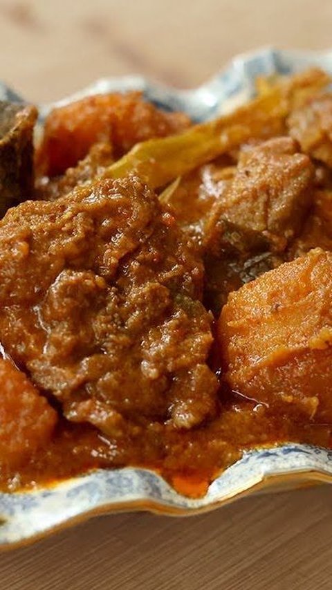 5. Kalio Daging Pedas