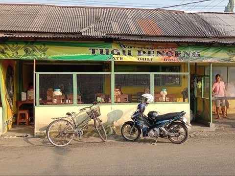 Mencicipi Sate Sapi Legendaris di Jombang, Bisnis Turun Temurun Sehari Untung Rp30 Juta