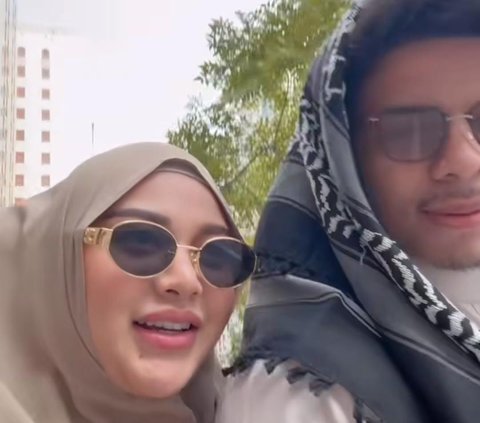 Potret Atta Halilintar dan Aurel Hermansyah di Tanah Suci: Semoga Haji Pertama Diterima Allah