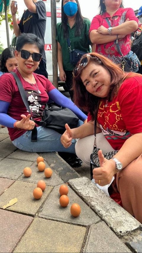 Mengenal Tradisi Mendirikan Telur di Tangerang, Dipercaya Bisa Datangkan Berkah