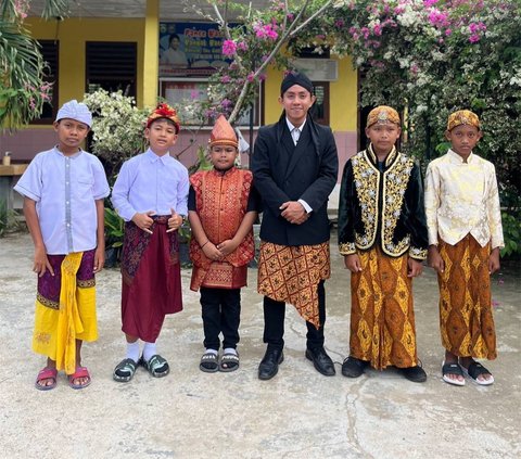 20 Tahun Jadi Guru Honorer, Ibu Ini Dilantik PPPK bareng Sang Anak, Perjuangan di Baliknya Bikin Haru