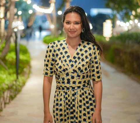 Wearing a Dress for Rp35 Thousand, Check Out the Cool Style Portrait of Indah Permatasari