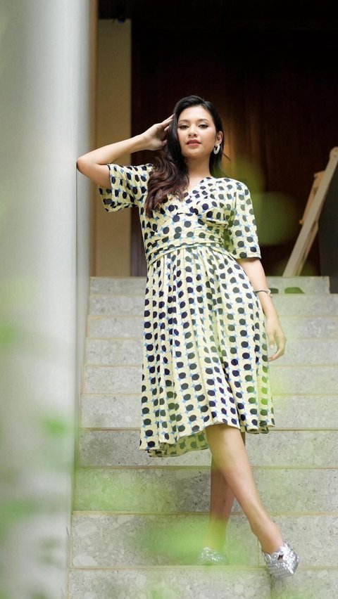 Use Dress Rp35 Thousand, See Beautiful Style Portrait of Indah Permatasari