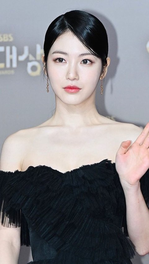 Shin Ye Eun <br>