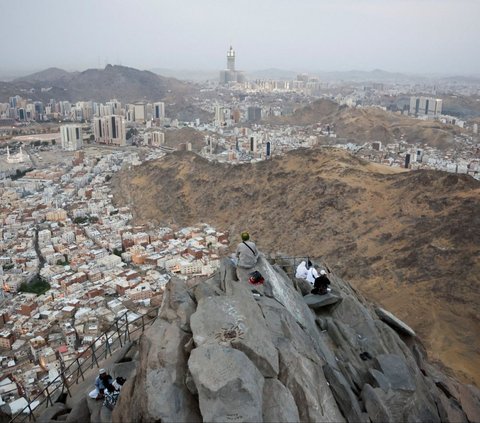 Temperature in Mecca Reaches 48 Degrees, Hajj Pilgrims Asked to Rest Sufficiently During the Peak of Hajj