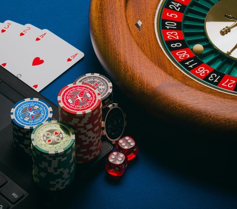 Don't Get Angry! Here's How to Respond to a Husband Addicted to Gambling According to UAS, There Are Two Choices that Can Be Taken by the Wife