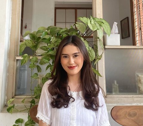 Still Remember the Story of Arya Wiguna VS Eyang Subur that Went Viral 'For God's Sake'? The Story Behind It Revealed by His Daughter Deriska Almira