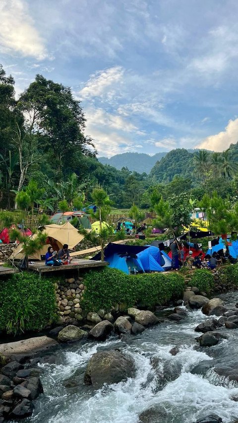 Tempat Camping di Bogor Ini Bikin Tenang Banget, Panoramanya Indah di Antara Sawah dan Sungai