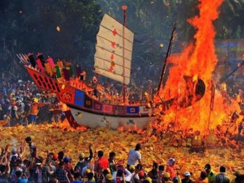 Sejarah Tradisi Bakar Tongkang, Ritual Tahunan Wujud Syukur Masyarakat Bagansiapiapi