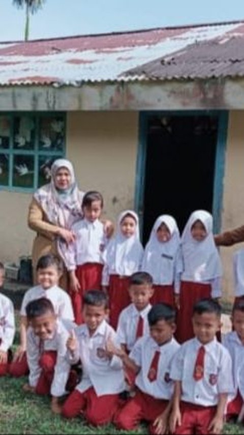 Potret Miris Pendidikan, Siswa SD di Kampar Belajar di Ruang Bekas Kamar Mandi