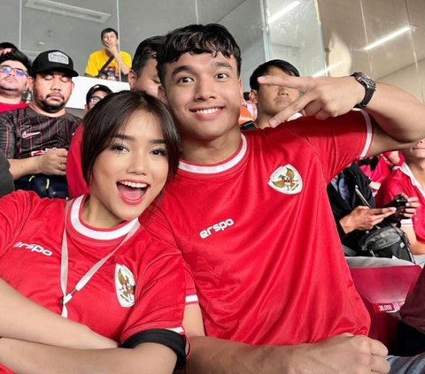 Deretan Artis Saksikan Pertandingan Timnas di Stadion, Ada Rafathar Hingga Duo Cantik Mahalini & Aaliyah Massaid