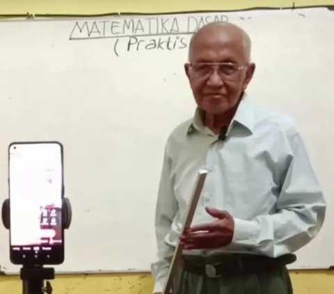 Mengenal Sosok Melan Achmad, 'Mbah Guru Matematika' Berusia 78 Tahun yang Viral di TikTok