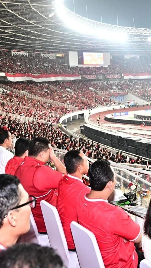 Duduk Sebelahan sama Bestie Seangkatan 91, Begini Momen Panglima TNI Nonton Timnas Vs Filipina Penuh Ketegangan