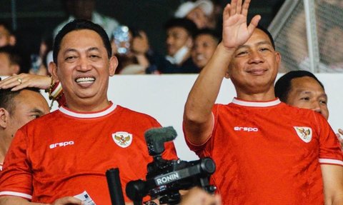 Duduk Sebelahan sama Bestie Seangkatan 91, Begini Momen Panglima TNI Nonton Timnas Vs Filipina Penuh Ketegangan