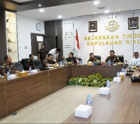 Tim Direktorat JAM-Intelijen Kejaksaan RI Evaluasi Persiapan Pilkada 2024 di Kejati Kepri