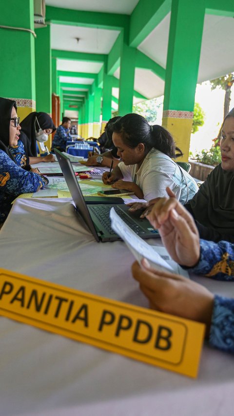 110 Ribu Siswa SMP-SMA Baru di Jakarta Diterima Melalui Jalur Prestasi