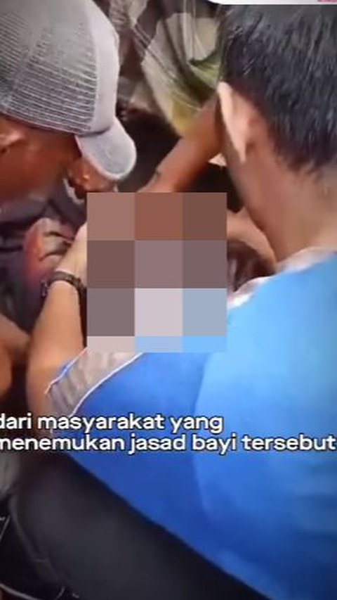 Anggota Bhabinkamtibmas Polsek Tempeh Rela Lepas Seragamnya untuk Bungkus Jasad Bayi